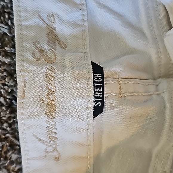STUNNING VINTAGE AMERICAN EAGLE WHITE DENIM SHORTS - Picture 3 of 9